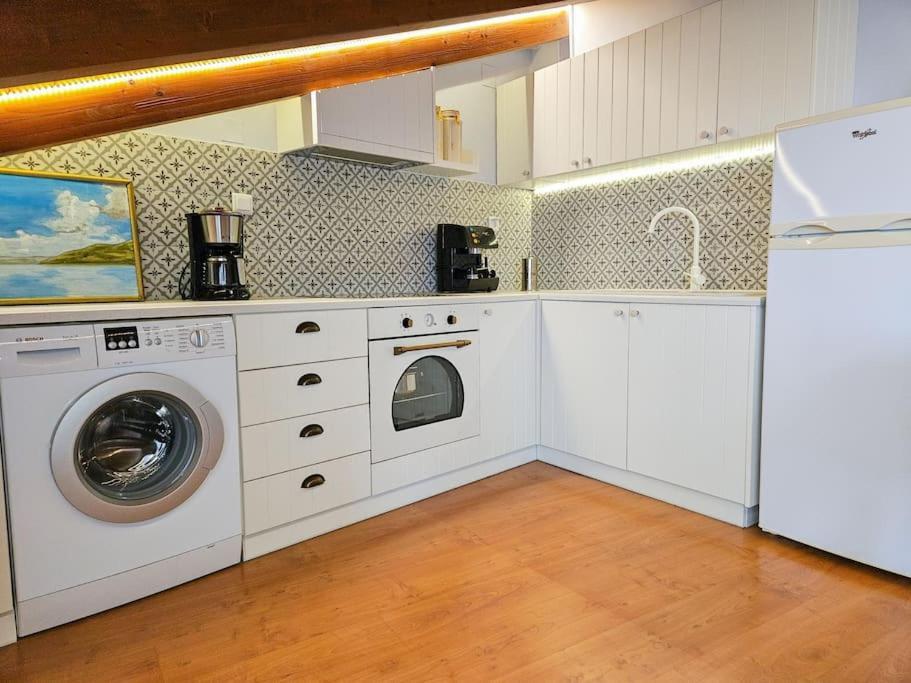 Sunny & Comfy Studio In The Heart Of Preveza Exteriör bild